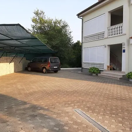 格兰西卡公寓